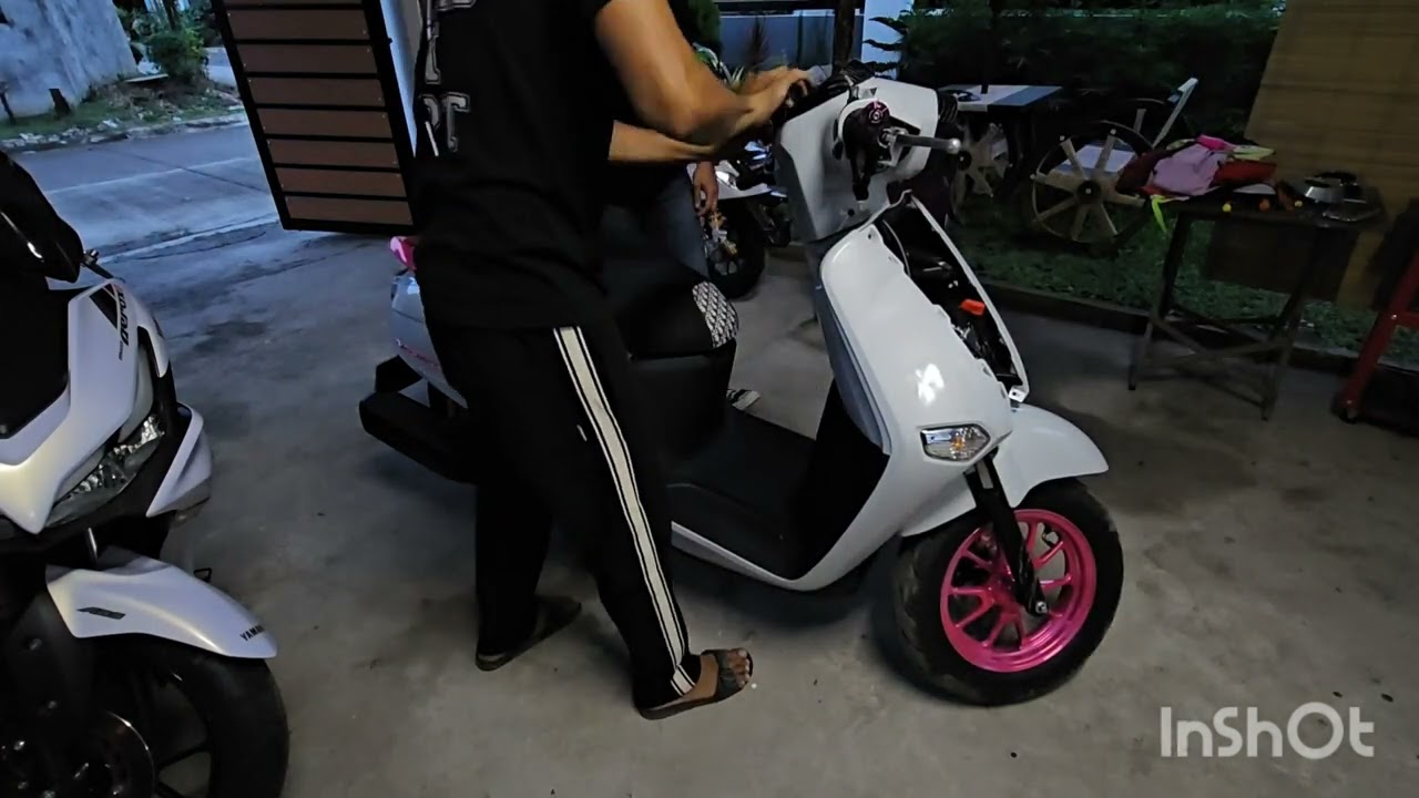 INSTALLING CARBON GARNISH HONDA GIORNO