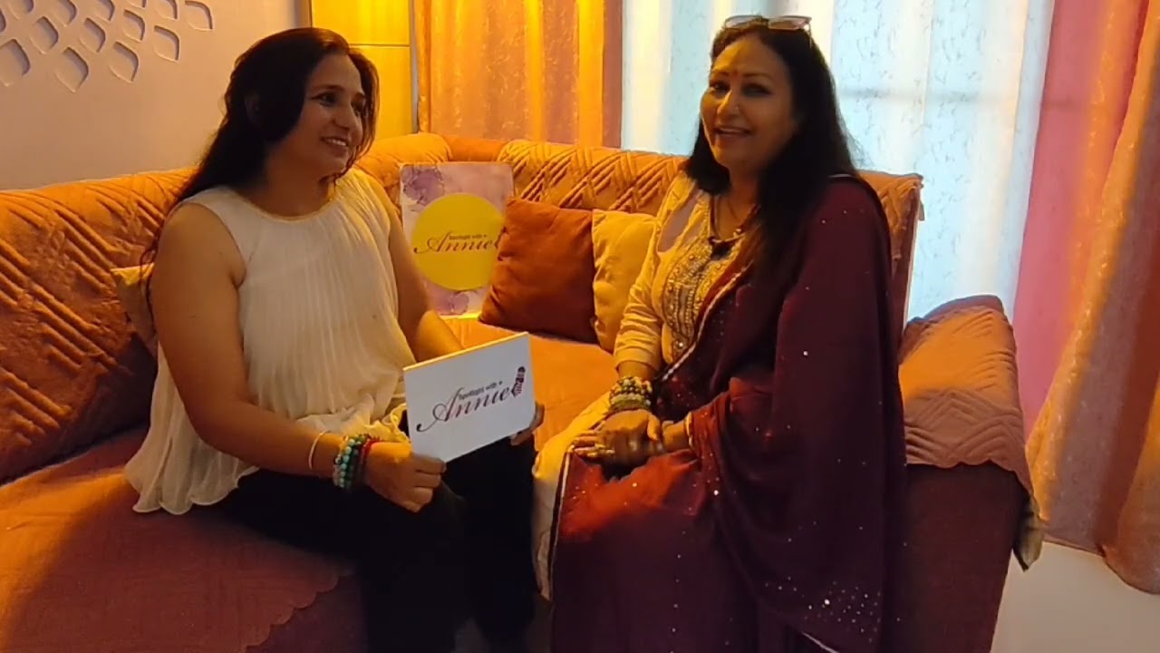 Interesting small talk with Meenaxi Dave. Meenaxi is practicing Vedic astrology Numerology...