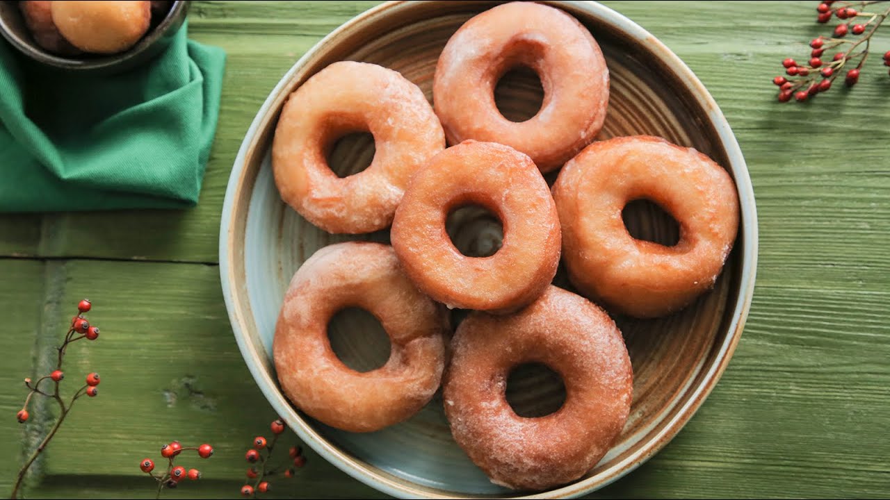 GOGOȘI PUFOASE GLAZURATE (DONUTS) I Valerie's Food