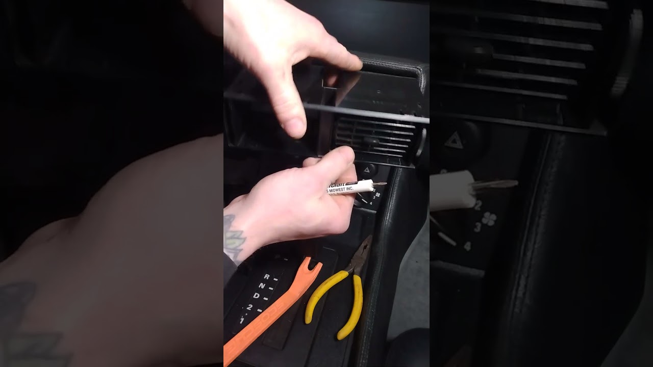 DMC DeLorean Dash Radio Air Vents how to remove. Middle counsel removal. Stock radio refurbish