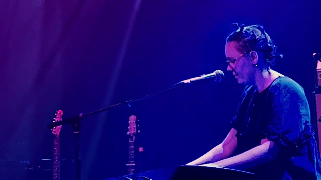 triinu - METSALAUL (live @ Paul B, Massy 16.10.2025)