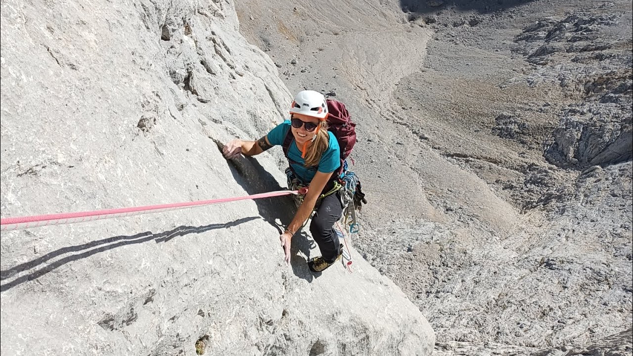 Teógenes (225m / MD inf. - 6b+/A1). Picu Urriellu / Naranjo de Bulnes. Picos de Europa. Octubre 2023