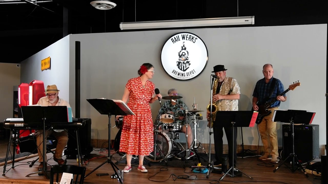 Miss Jill & The Jammers / Different Drum