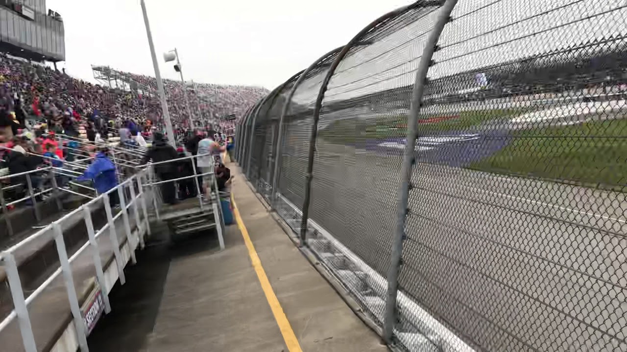 Nascar Flyby Closeup, Daniel Suarez spin out
