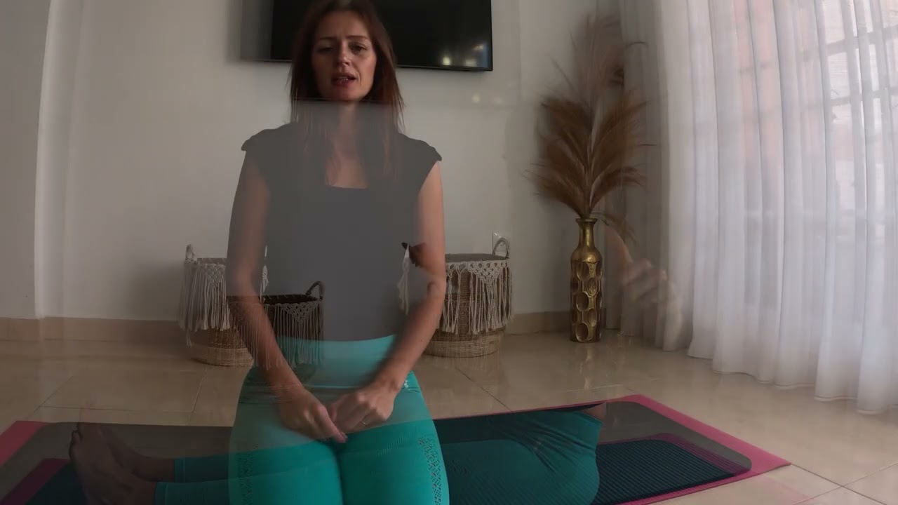 Pilates Spine Twist / Rotación de la columna