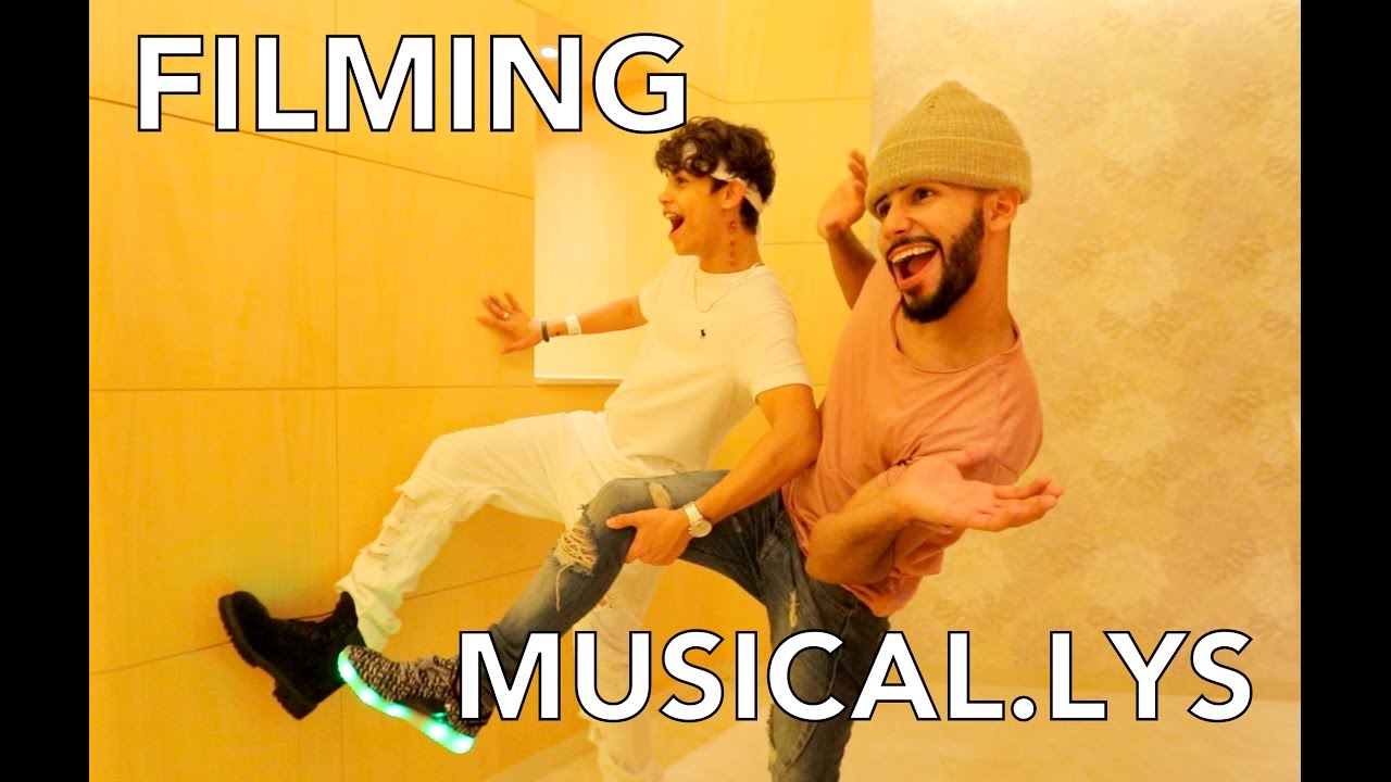 TRYING TO BE MUSICAL.LY FAMOUS!!