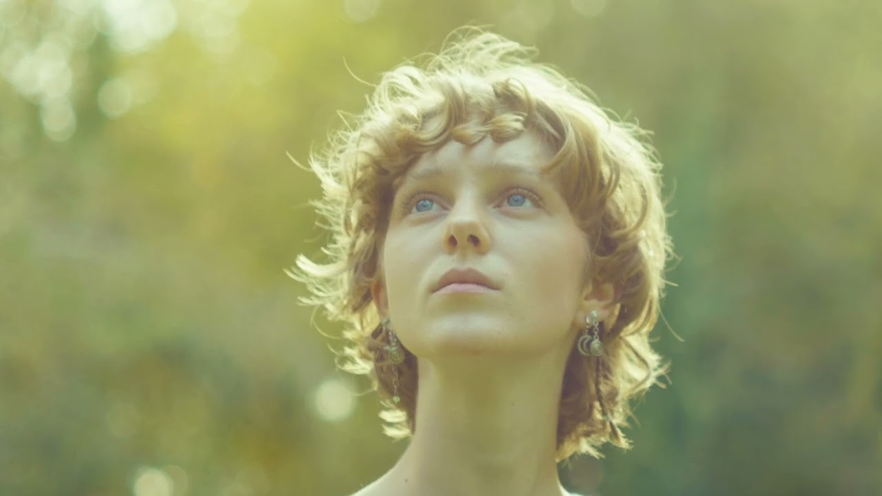 HELENE'S DAYDREAM I LUMIX S5IIX I 7 ARTISANS 50mm F2 CINEMA LENS I