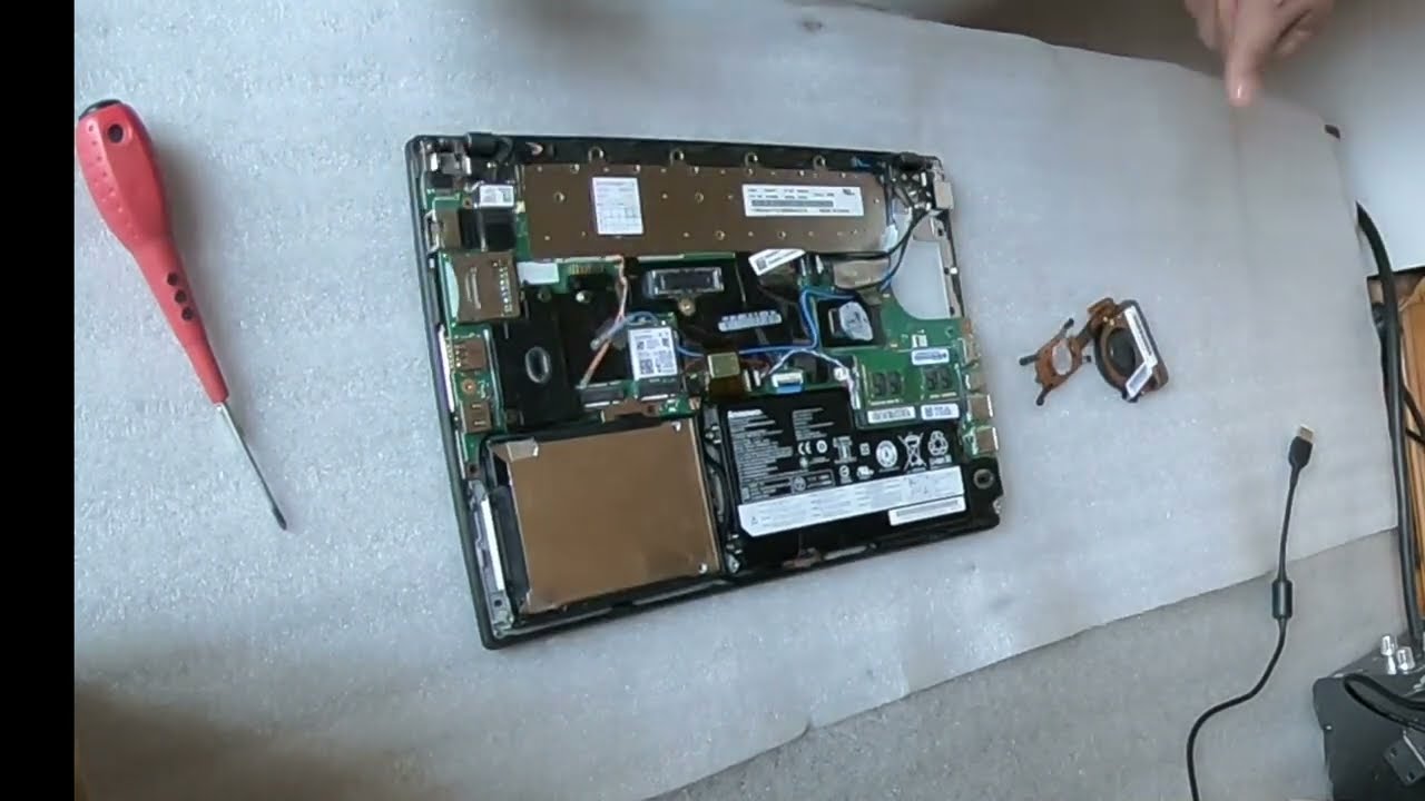 Lenovo ThinkPad X260. Доступ до системи охолодження