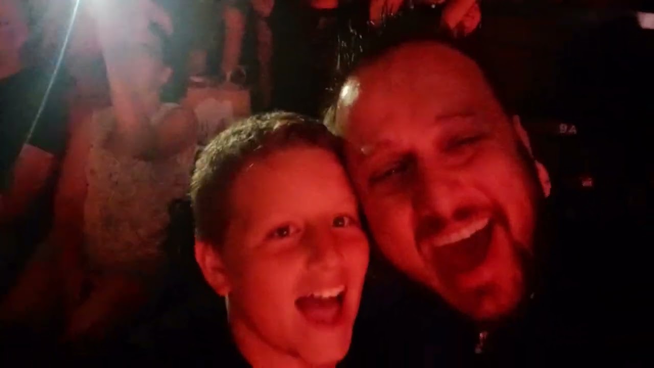 Queen + Adam Lambert - Live in Bologna, 10/07/2022 - We Are The Champions (Leo e Thomas)