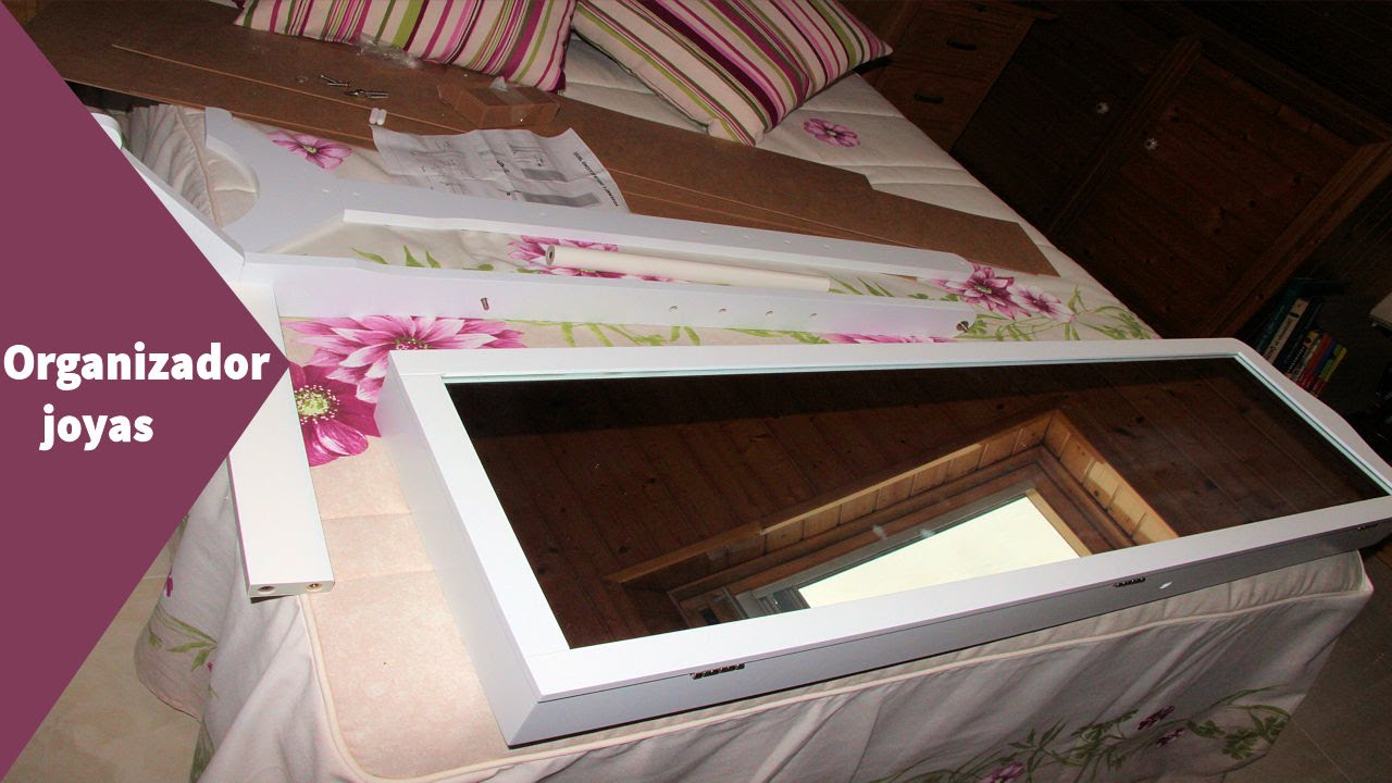 Mueble organizador de complementos y joyas con espejo
