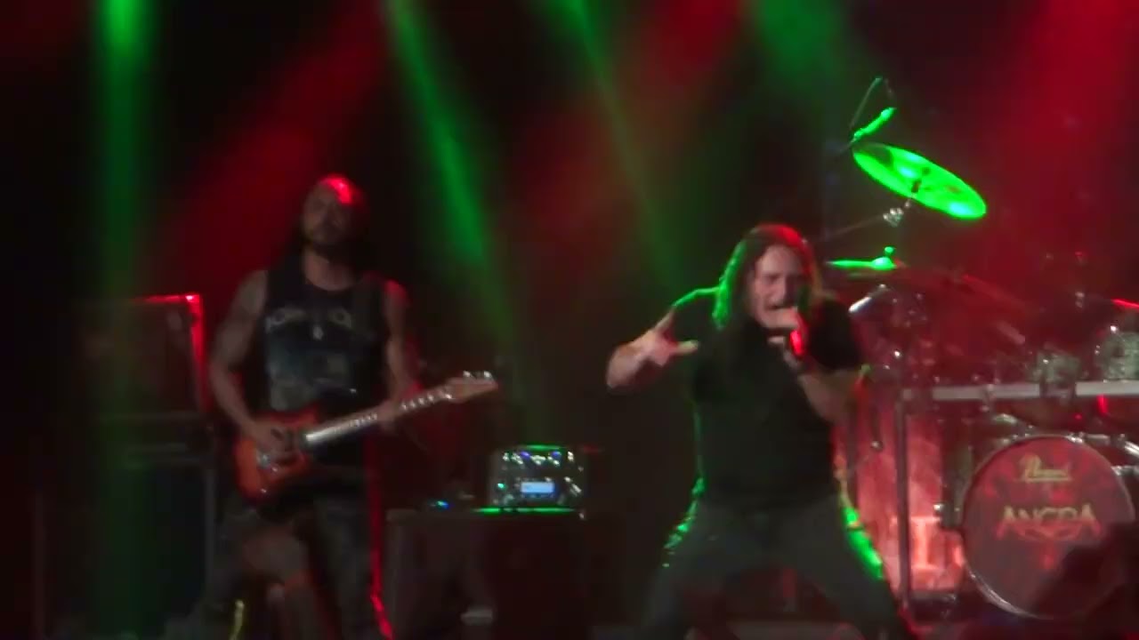 Angra - Waiting Silence - cut - live Porto Alegre/BR, 20/07/25