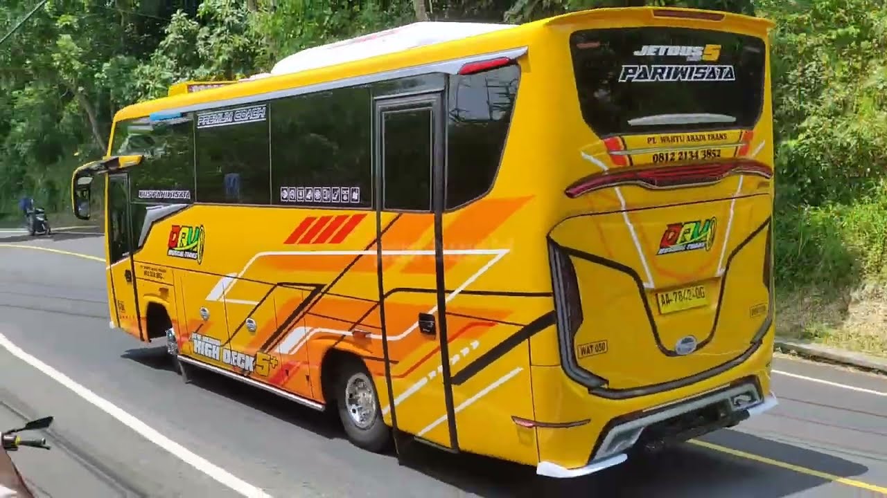 Mobil bus telolet dav musical si modul + gendang jadi konser di jalan auto meriah