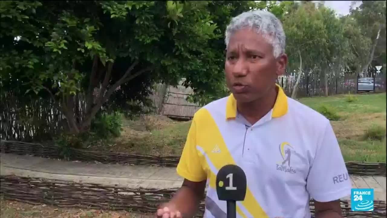 La R&eacute;union face au d&eacute;fi du ch&ocirc;mage &bull; FRANCE 24