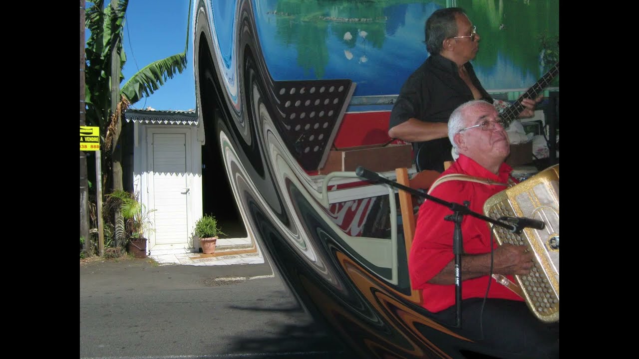 BAL CHEZ TITI   GRAND BOIS SAINT PIERRE