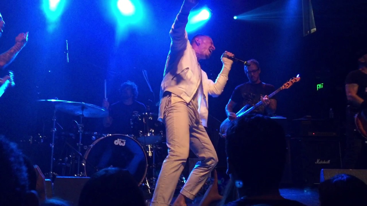 Chester Bennington was amazing at Rhonda's Kiss Benefit show!