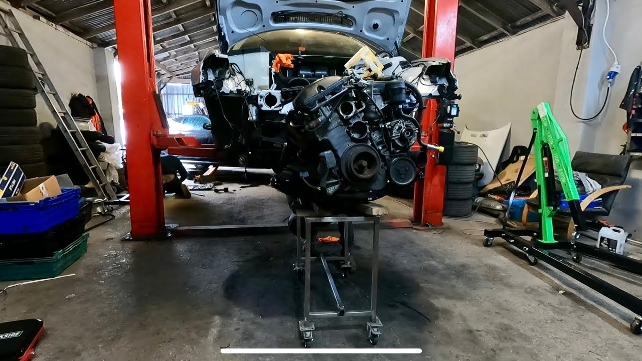 Bmw e46 Touring N46 to M54 swap. Part 3 (engine install)
