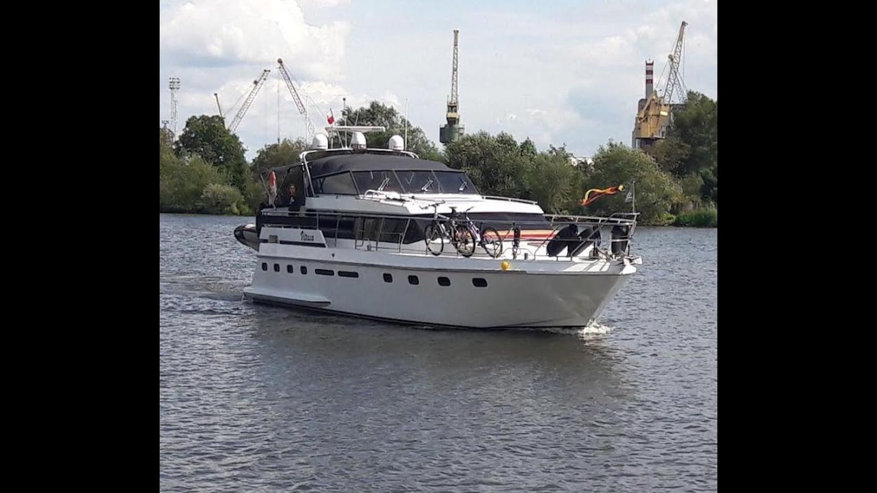 Top gepflegte Motoryacht Van der Valk 