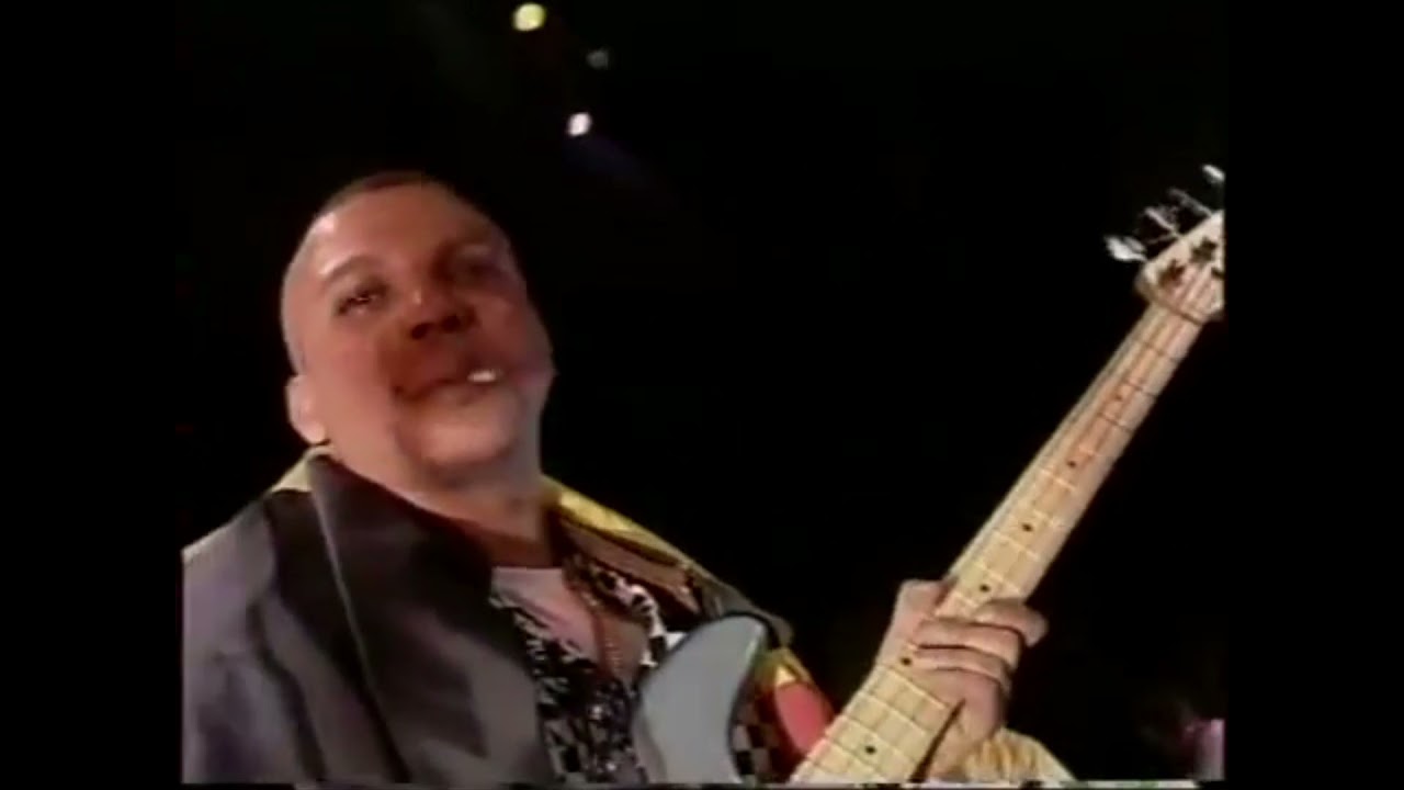 Didier Masela - PDG makambo (live au palais des sports 1999)