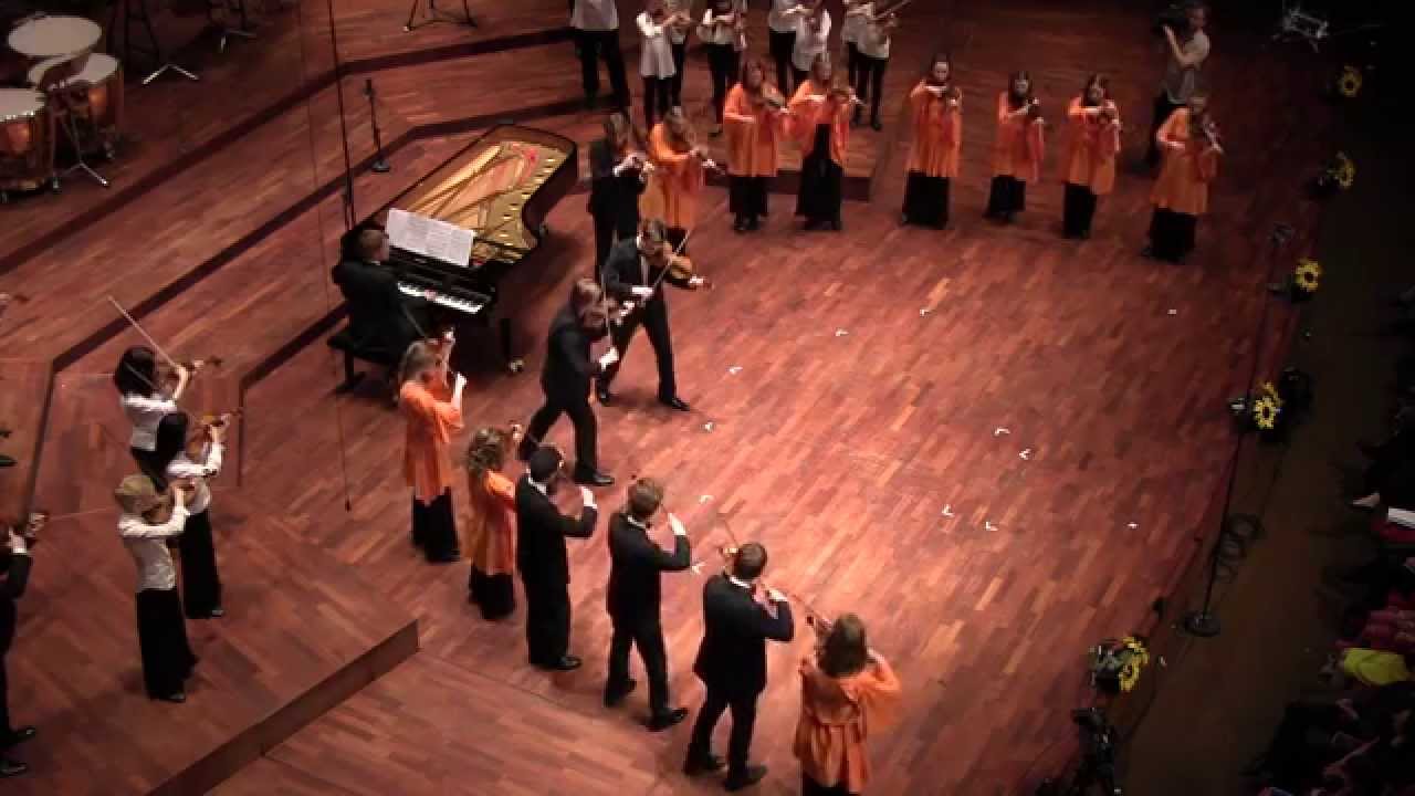 Awesome swedish Violin Ensemble performed Irish Dance
