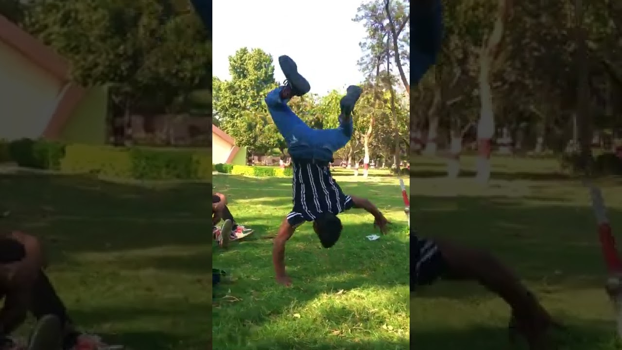Kill the music left right 🤫 #dance #breakdance #powermove #handstand #handpower