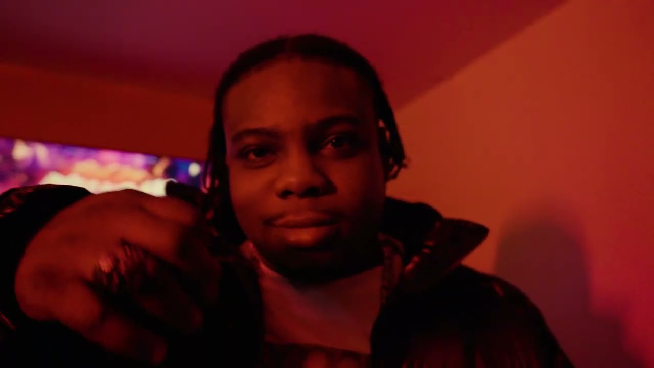 Street Idol -WEEKDAY (Official Music Video)