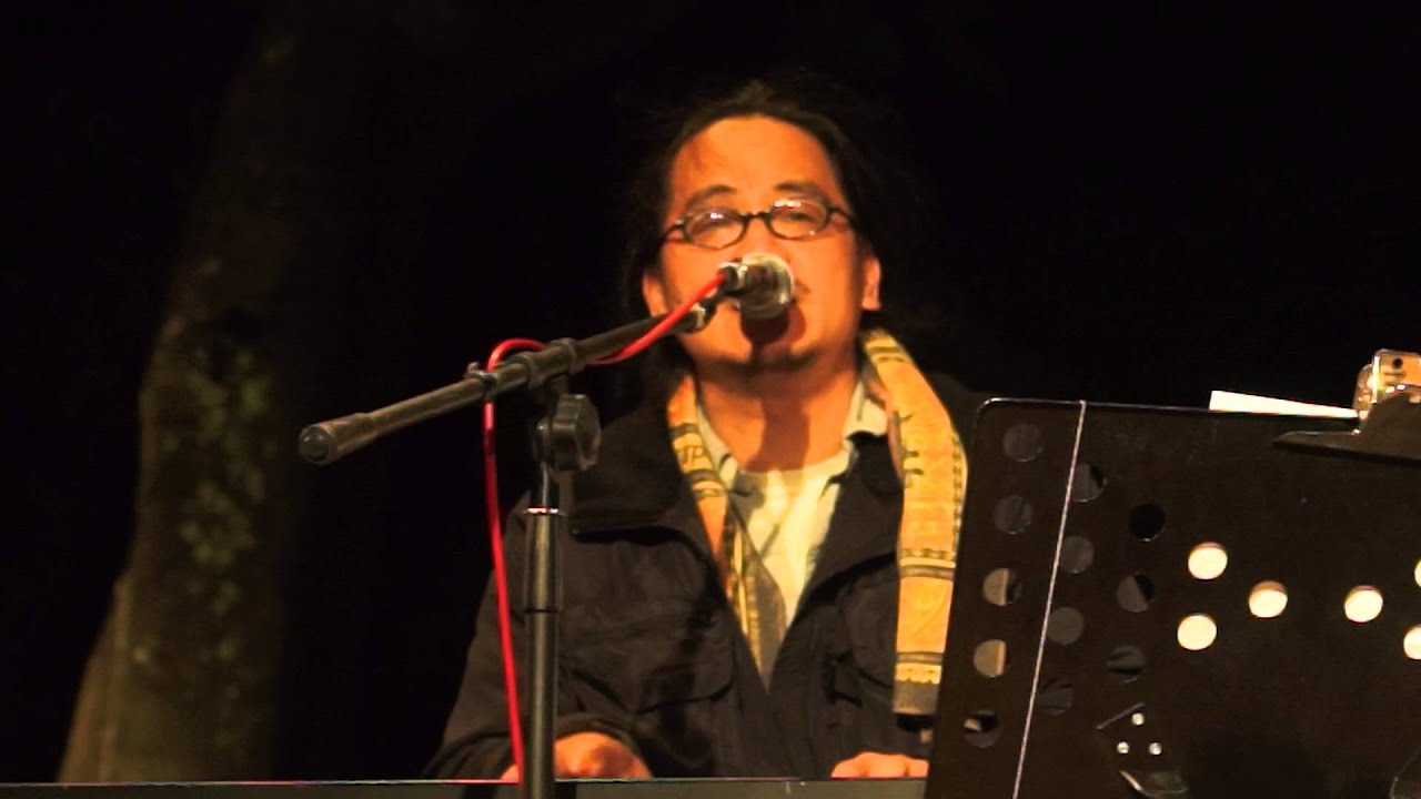 f30 王繼三／Little Wing（Jimi Hendrix Cover）(如是烤火音樂會@鐵花村 2015.12.31.)