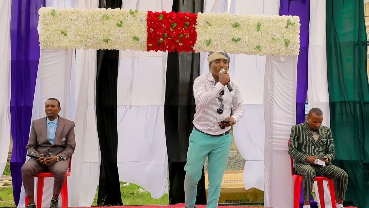 New nashiidaa Abuu Maahir shar woliif godhaa 
