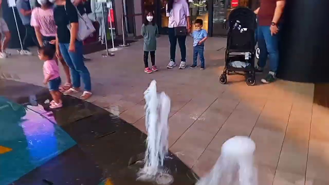 ÆON MALL BSD magic fountain