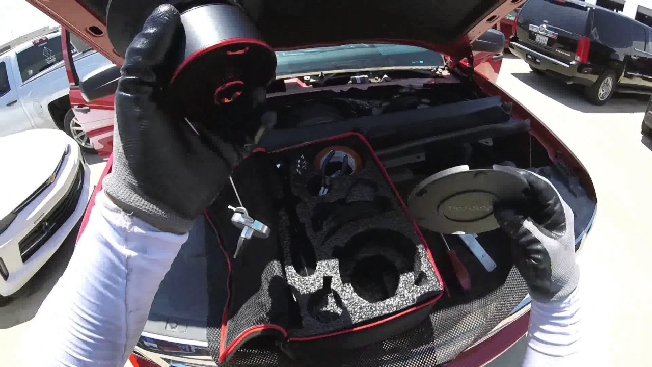 INSTALL WINDSHIELD WITH EQUALIZER RAPTOR AND SIDE KICK SET UP SISTEM