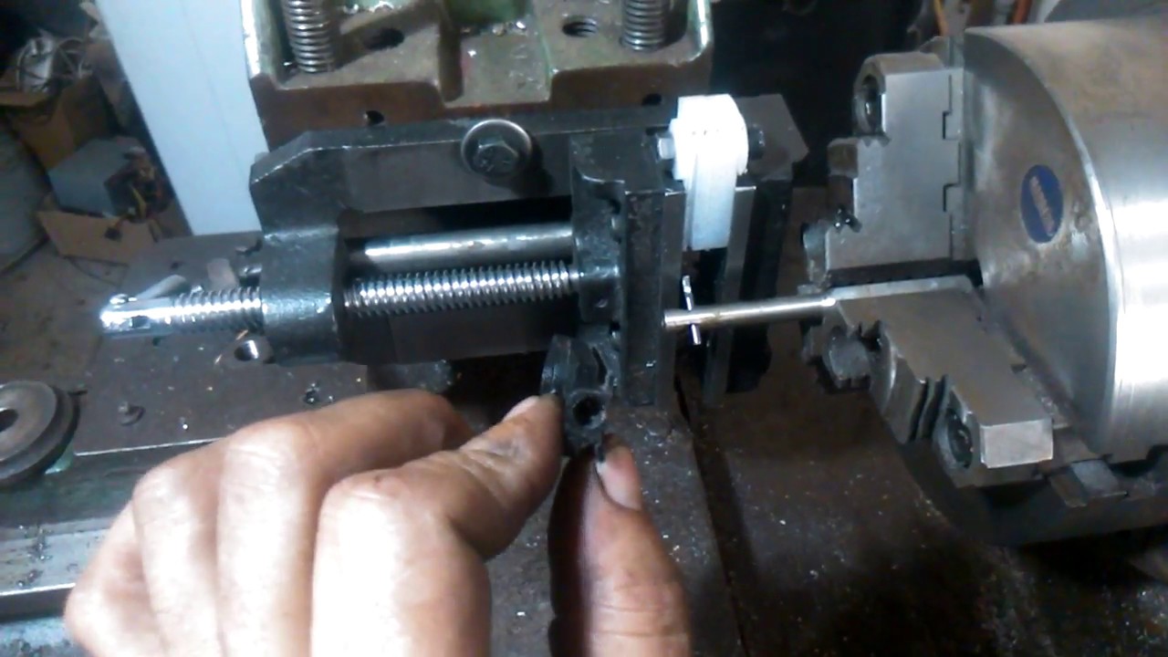 FRESANDO NO TORNO COM UMA MORSA PRESA NO ADAPTADOR ADRI&Aacute;TICA Making Lathe MILLING Attachment