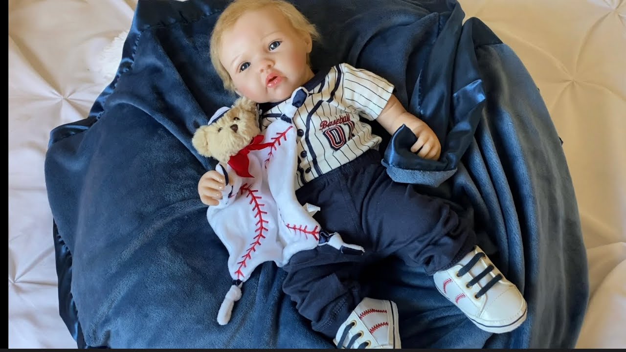 Unboxing Born To Sparkle Paradise Galleries! Changing her into a Boy!