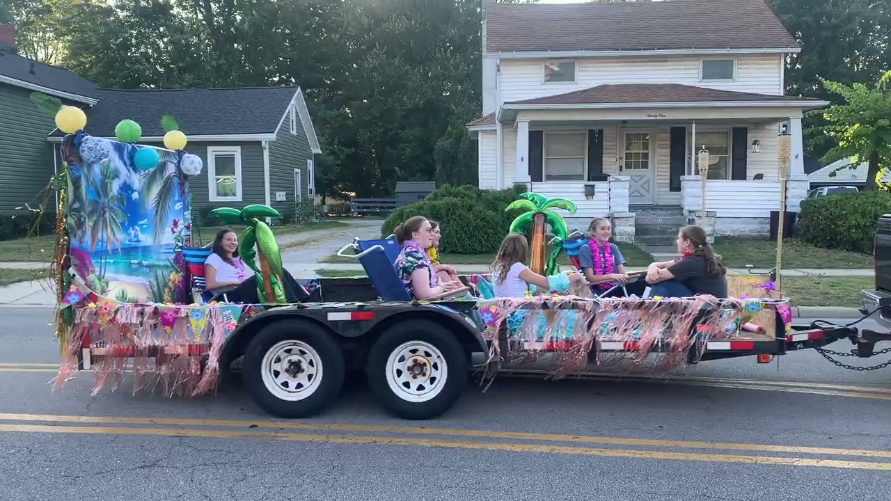 2025 St  Paul High School Homecoming Parade