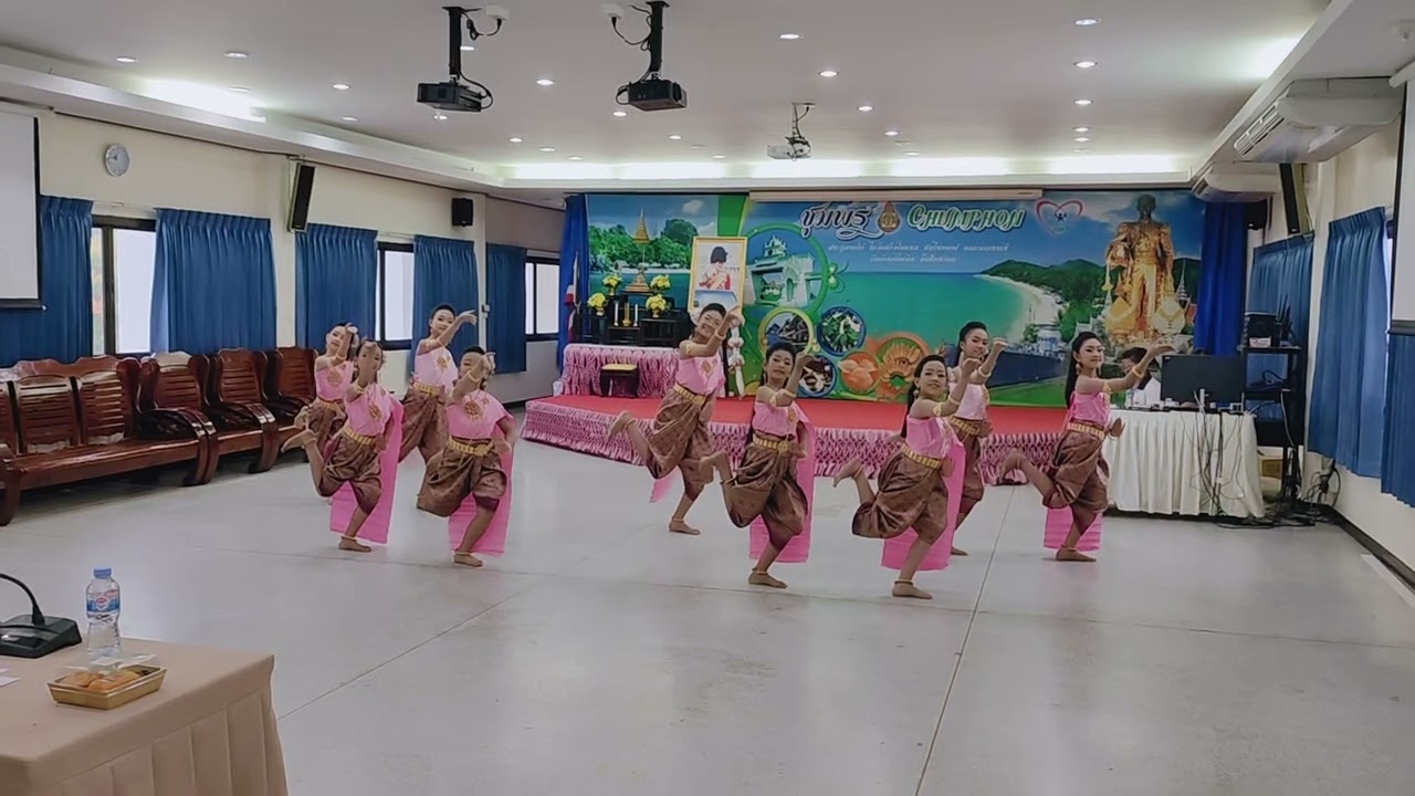 โรงเรียนอนุบาลชุมพร ศิลปหัตถกรรมนักเรียน ครั้งที่ 73