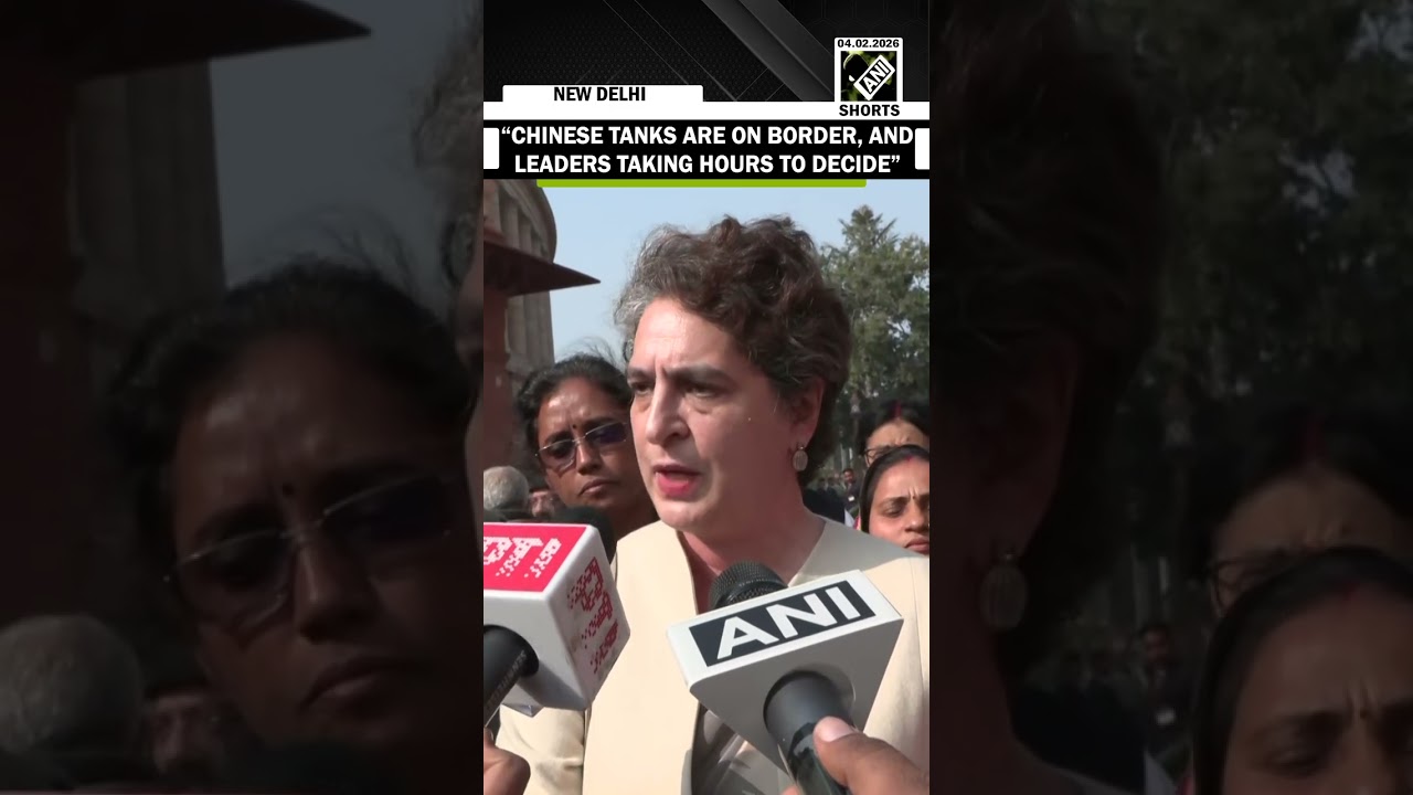 &ldquo;चीनी टैंक सीमा पर...&rdquo; Congress MP Priyanka Gandhi&rsquo;s sharp remark on &lsquo;silencing&rsquo; LoP in Parliament