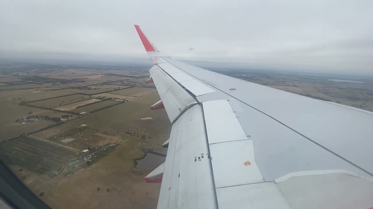 Jetstar Melbourne Tullamarine Airport Landing  Runway 16
