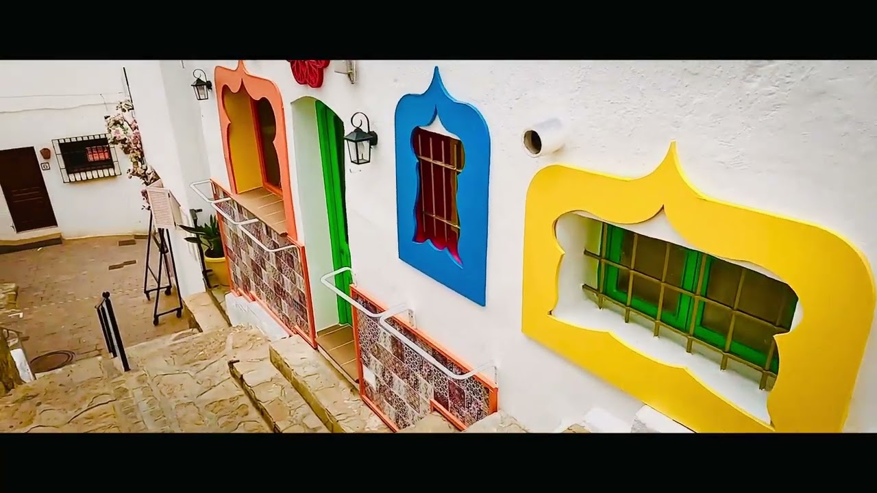 Moj&aacute;car: The magical white village in Spain