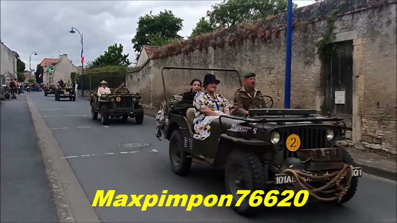 Défilé anciennes voitures militaire
