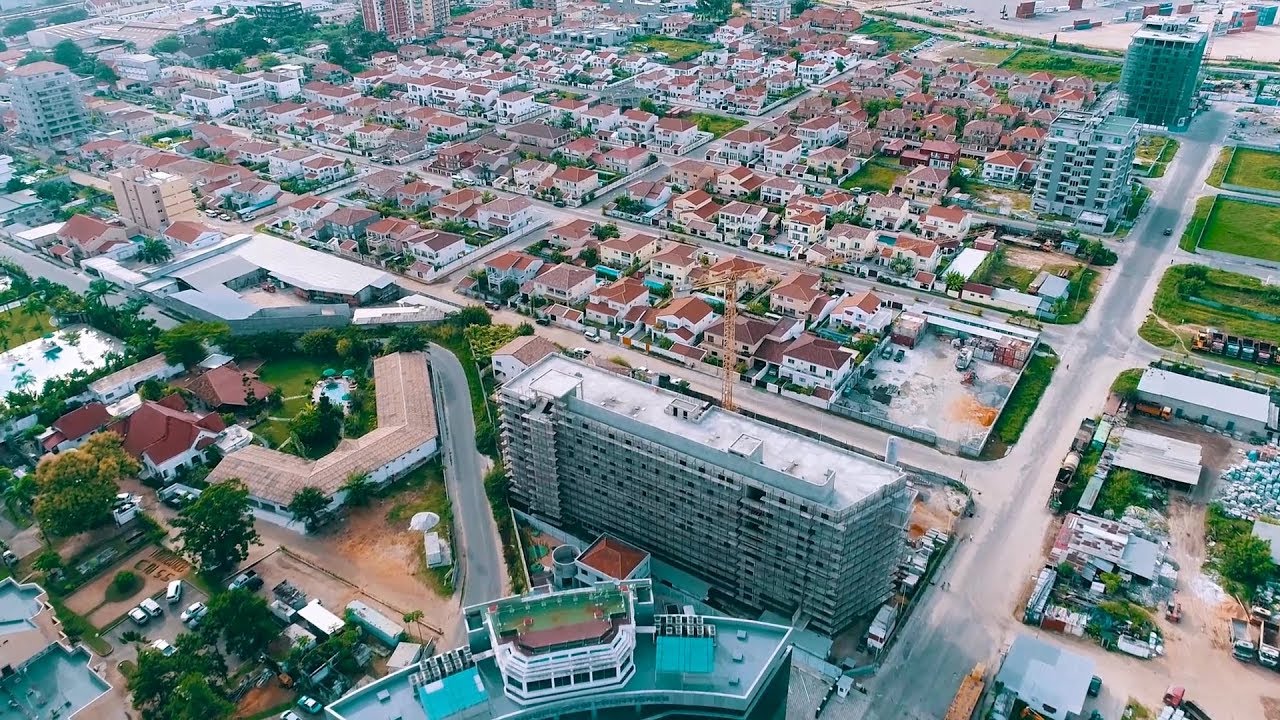 Vue Aérienne Sur Le Centre-Ville De Pointe-Noire. CONGO Vlog #242