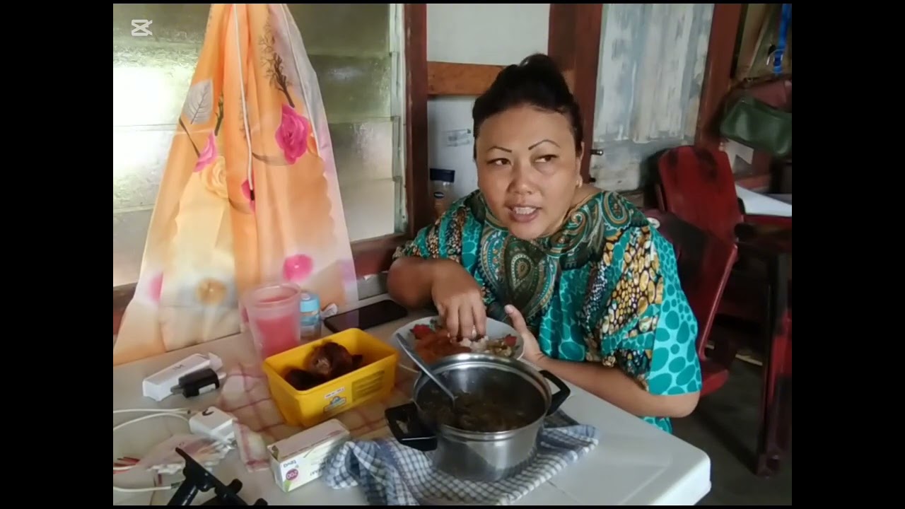 mangan sak enengi temen2x sambel tirong, ayam goreng,🥚 mantap 😋