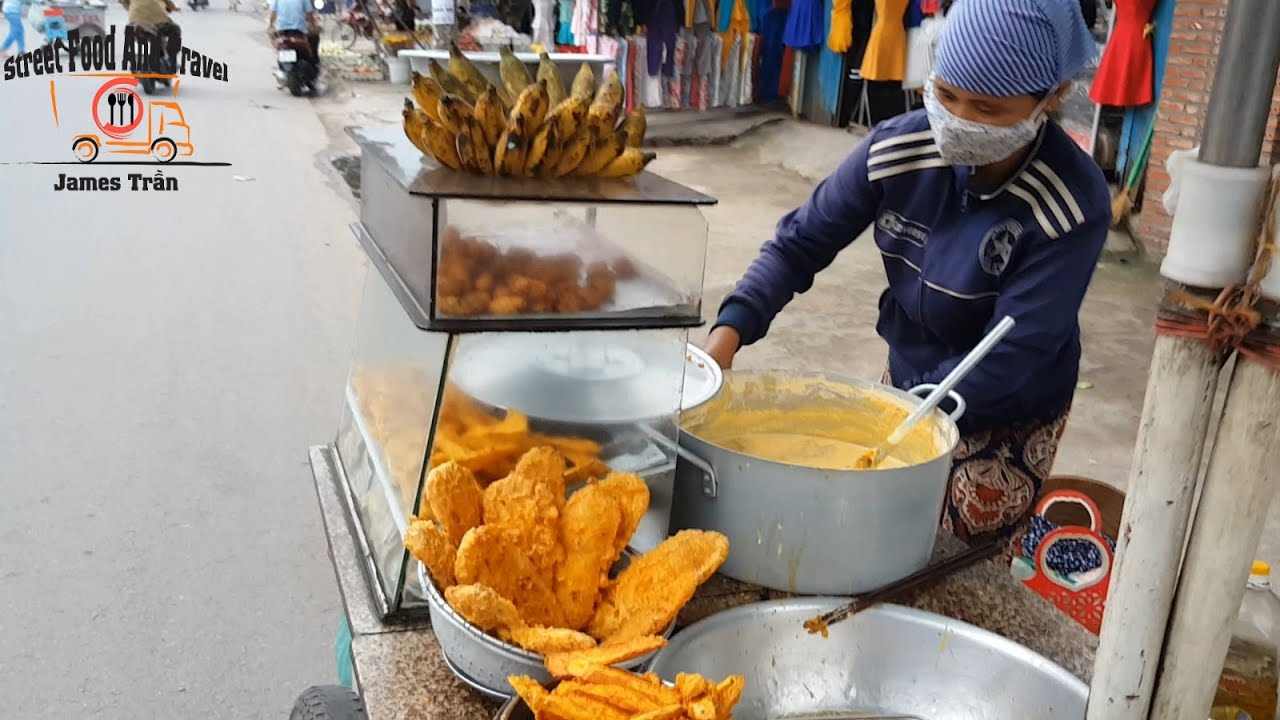 Vietnamese Street Food - Fried Banana Cake | Chuoi Chien