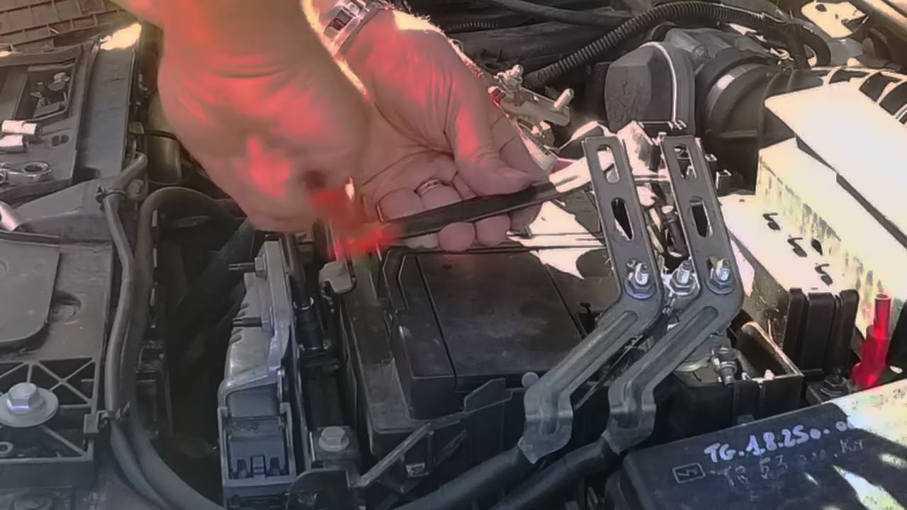 Sostituzione Batteria renault Megane 3 new battery