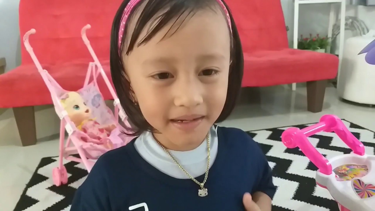 Bikin Donat Kesukaan Bia | Bia's Diary