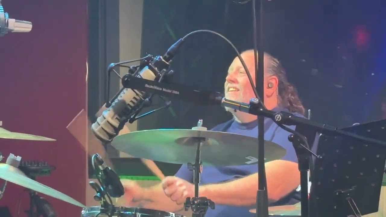 Joel Cummins of Umphrey's and Jason Hann of String Cheese Piano and Drums Jam!