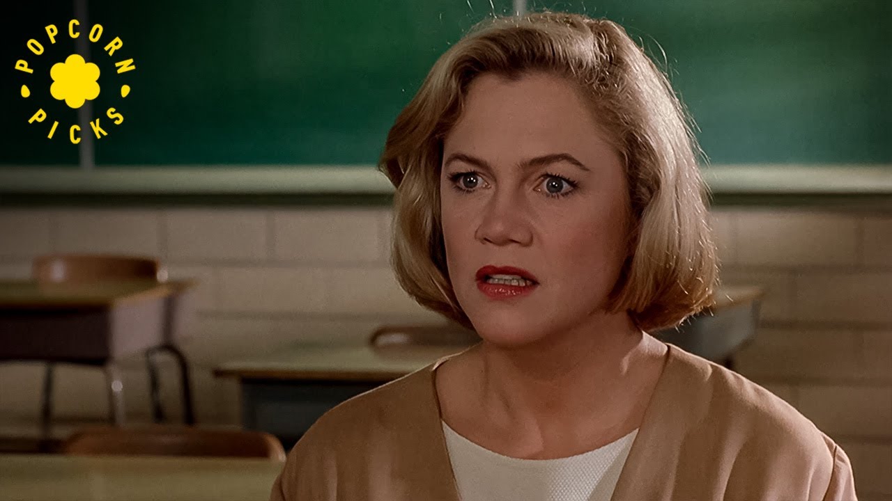 Beverly Kills The Teacher (Kathleen Turner) | Serial Mom