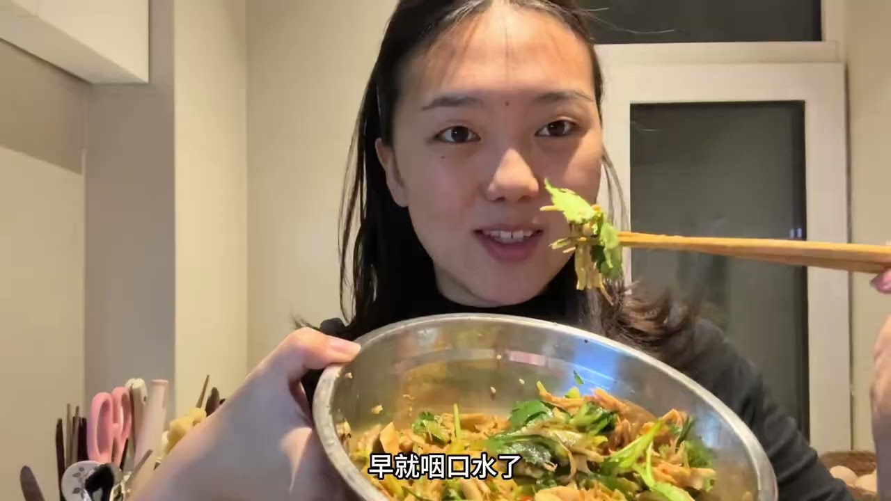 婚礼倒计时三个月，我跟大胖带奶奶一起吃早餐#玩铁猩猩厚切吐司 #记录真实生活 #日常分享 #奶奶