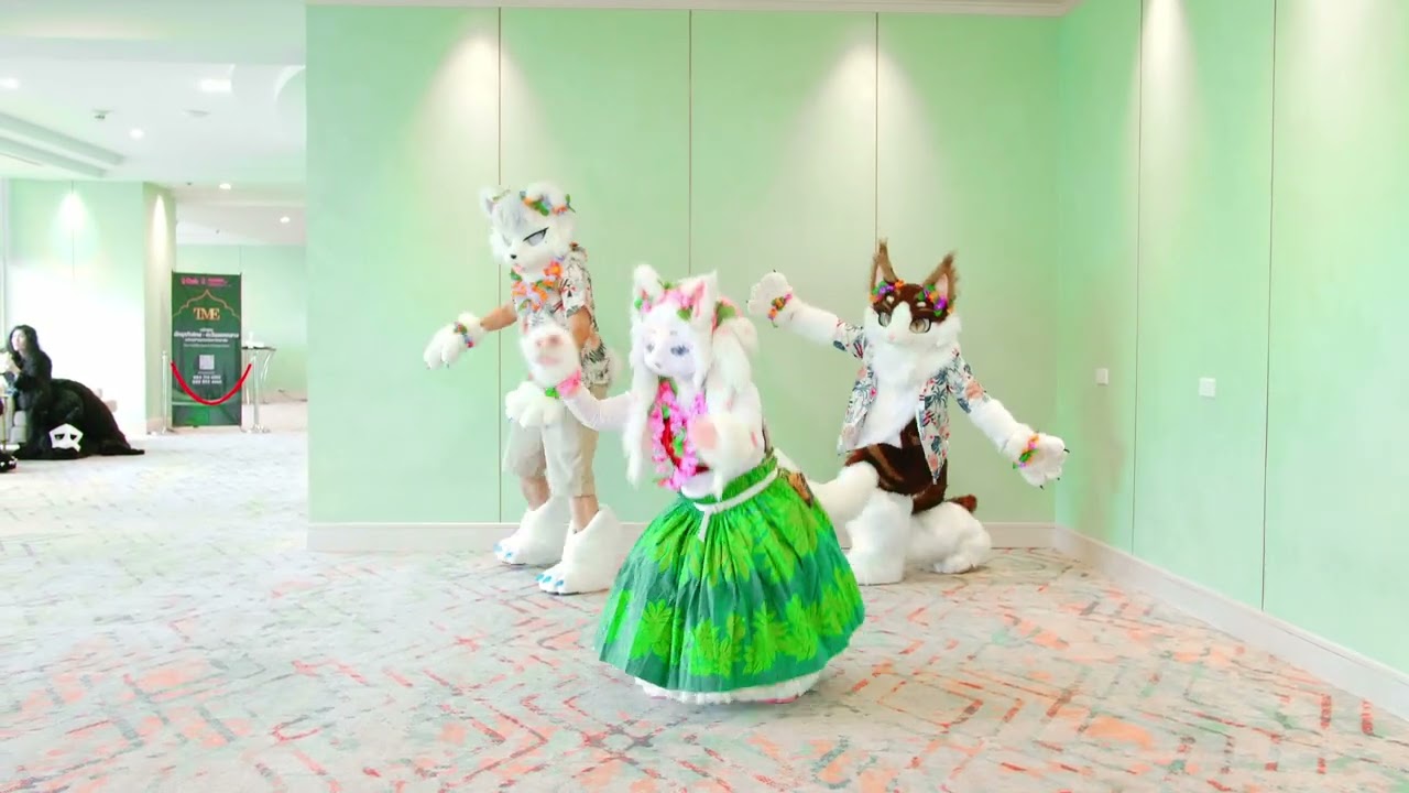 Grace try to dance He Mele No Lilo - Lilo and Stitch