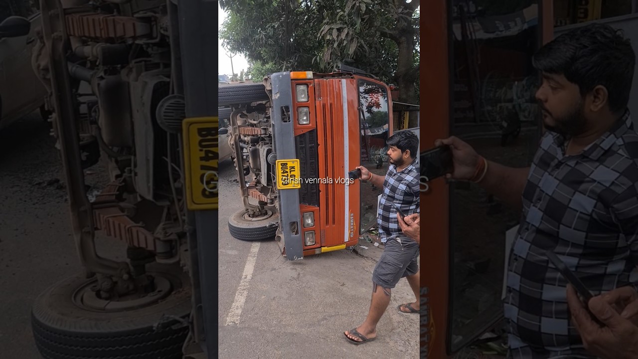 Tipper lorry accident on the Kakkanad-Palachuvadu route✨#tipper #lorry