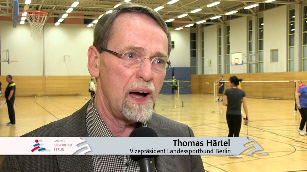 Badmintonspieler zurück in der Halle der Hector-Peterson-Schule