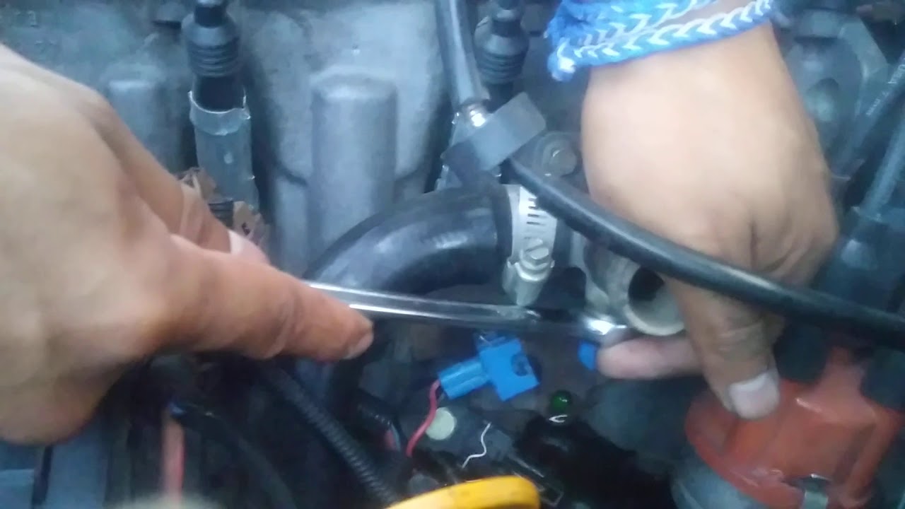 cambio de manguera externa radiador y bulbo de temperatur(azul) pointer