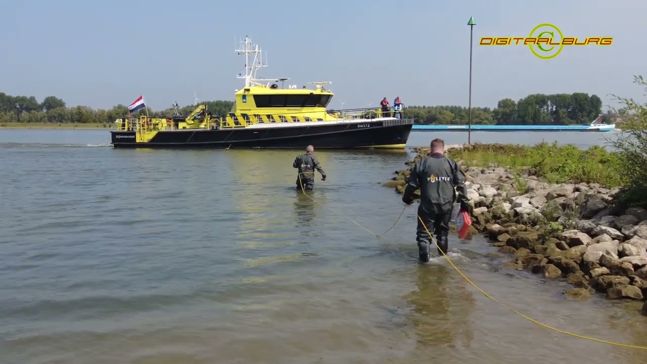 Lichaam aangetroffen in de Waal bij Nieuwaal
